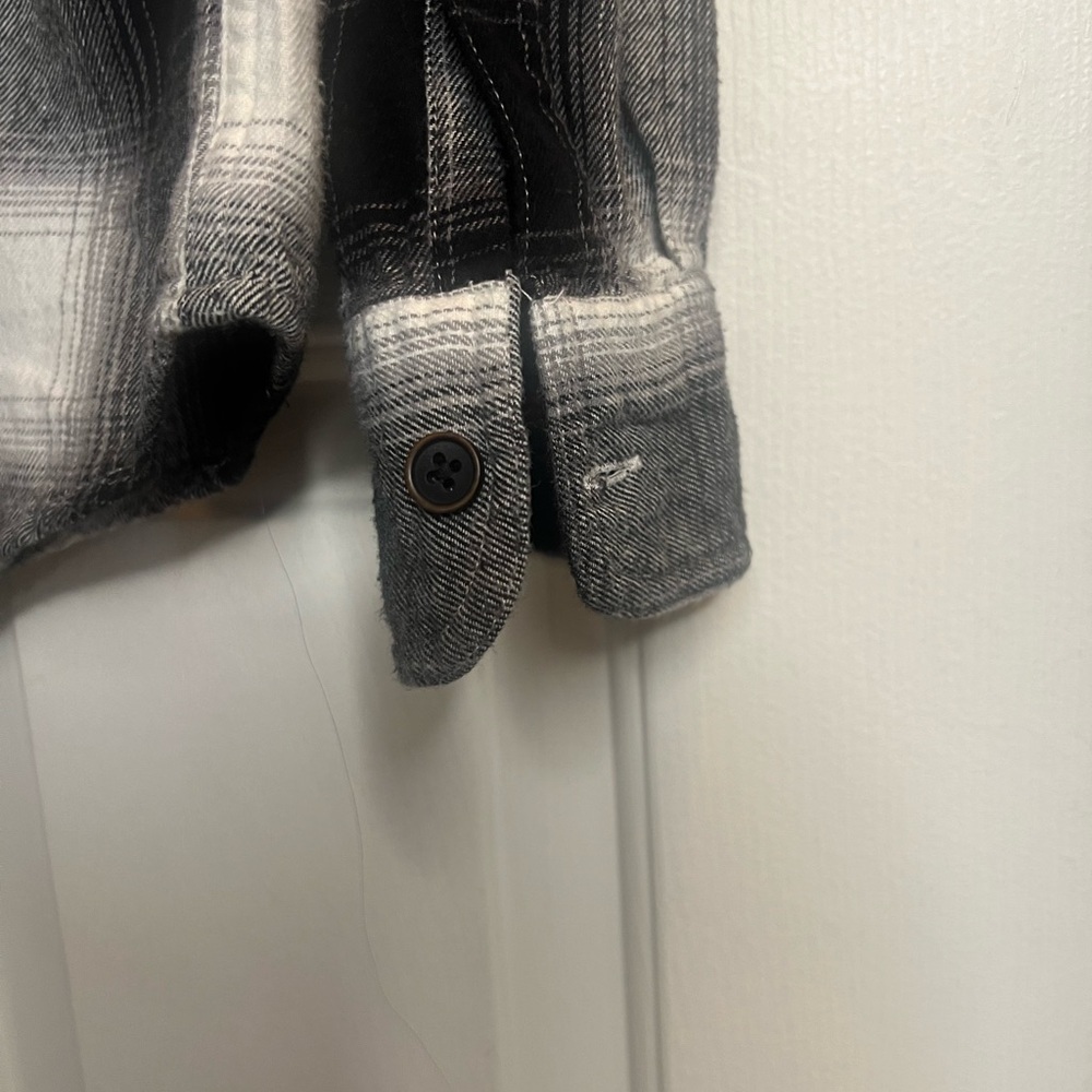 Urban Pipeline medium, black, and white flannel - Picture 4 of 7
